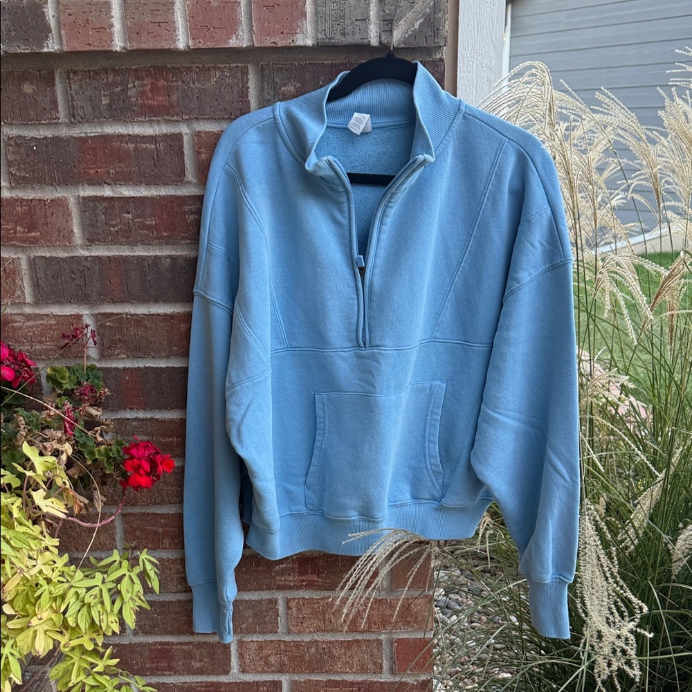 Yogalicious Ladies M Light Blue Washed Zip-Up Fleece Jacket NWT